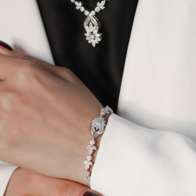 Women set