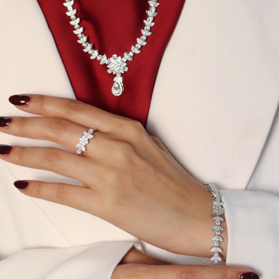 Women set Women set