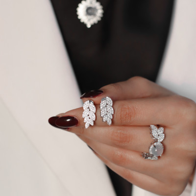 Women set