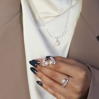 Women set