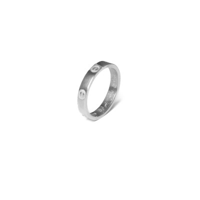 Women ring Women ring