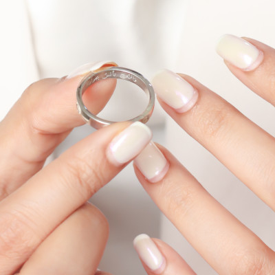 Women ring Women ring