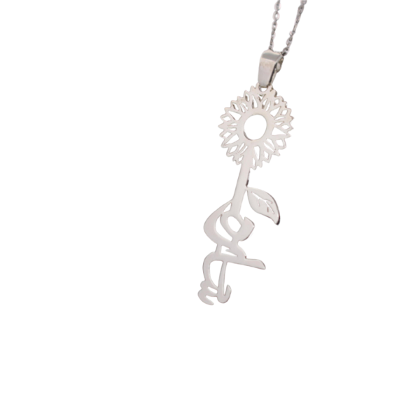 Rose-shaped necklace