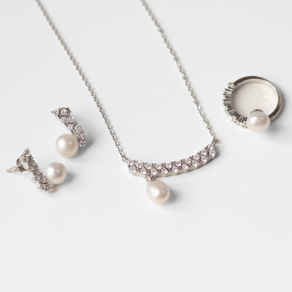Women set